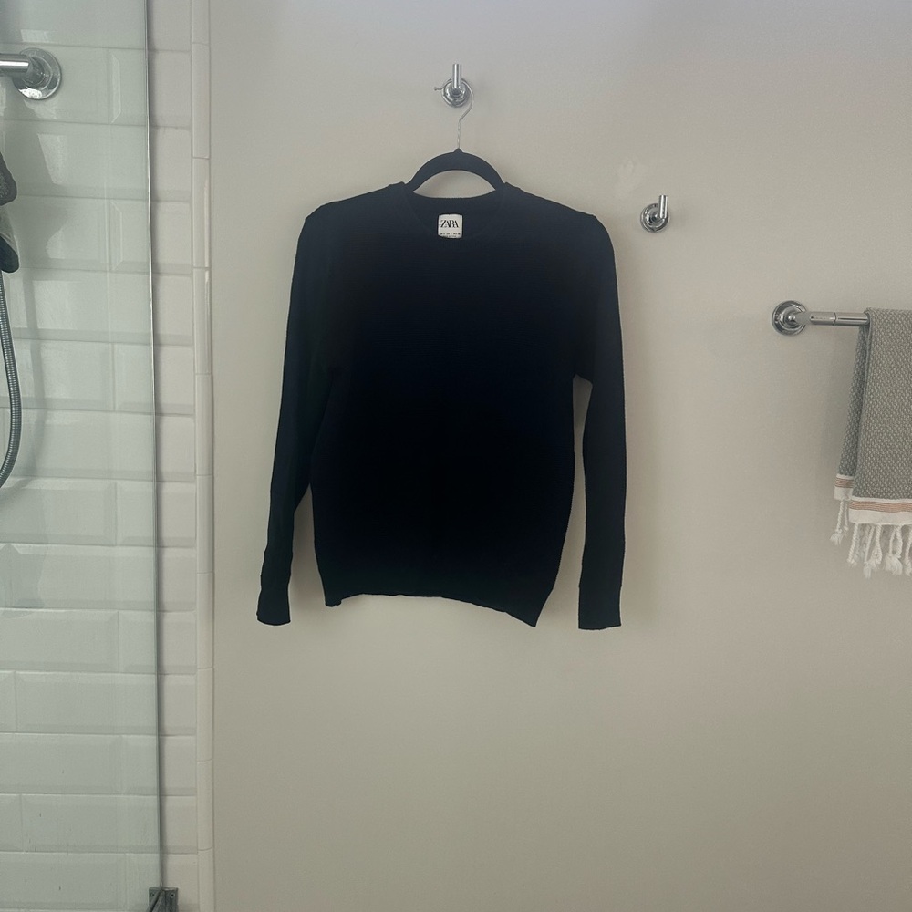 Zara Black Crewneck Sweater Classic Knit Pullover
